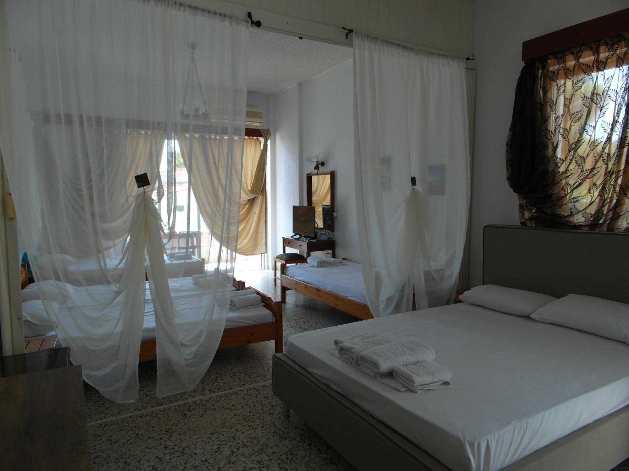 Eri Studios Agia Marina  ห้อง รูปภาพ