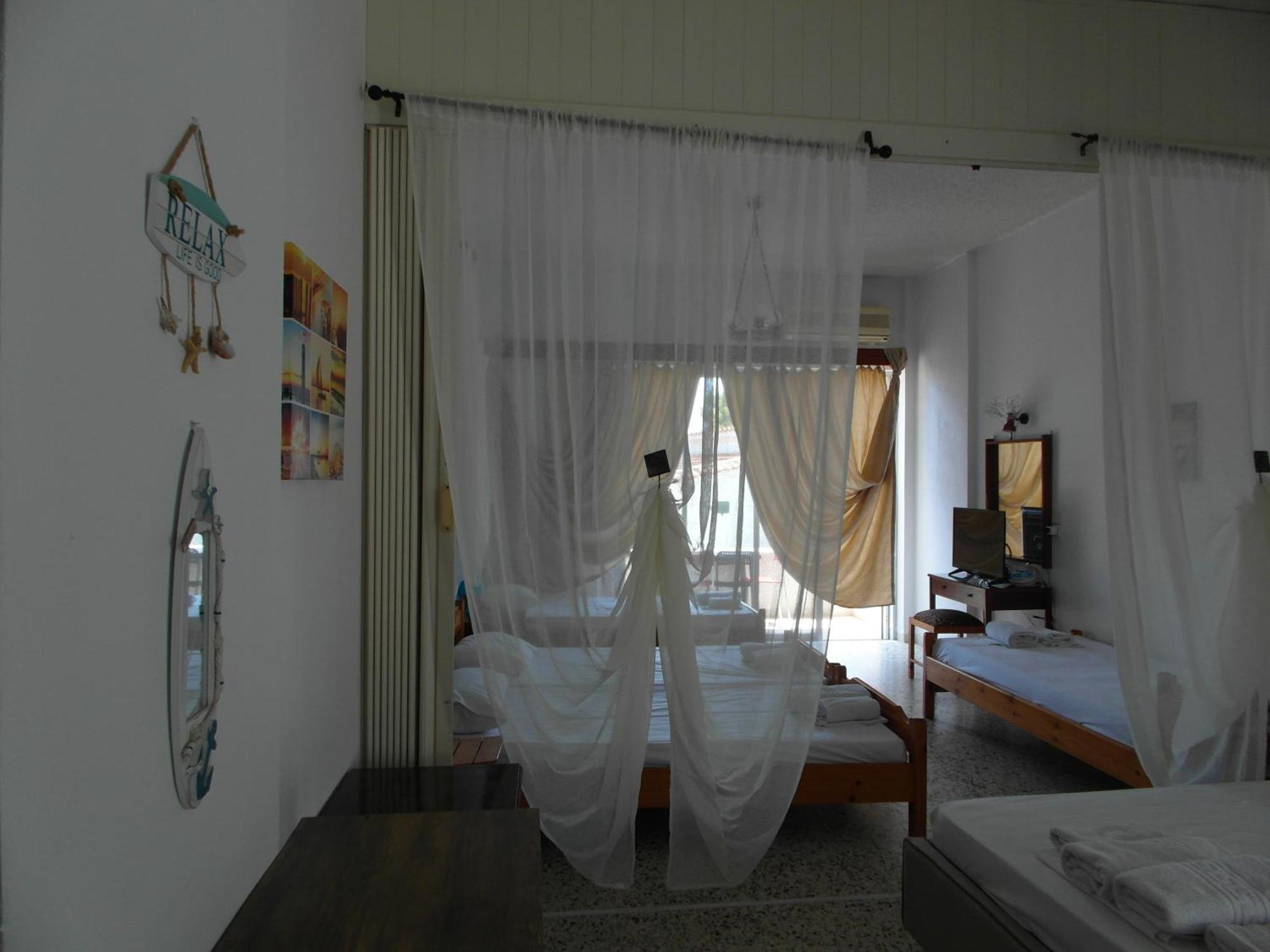 Eri Studios Agia Marina  ห้อง รูปภาพ