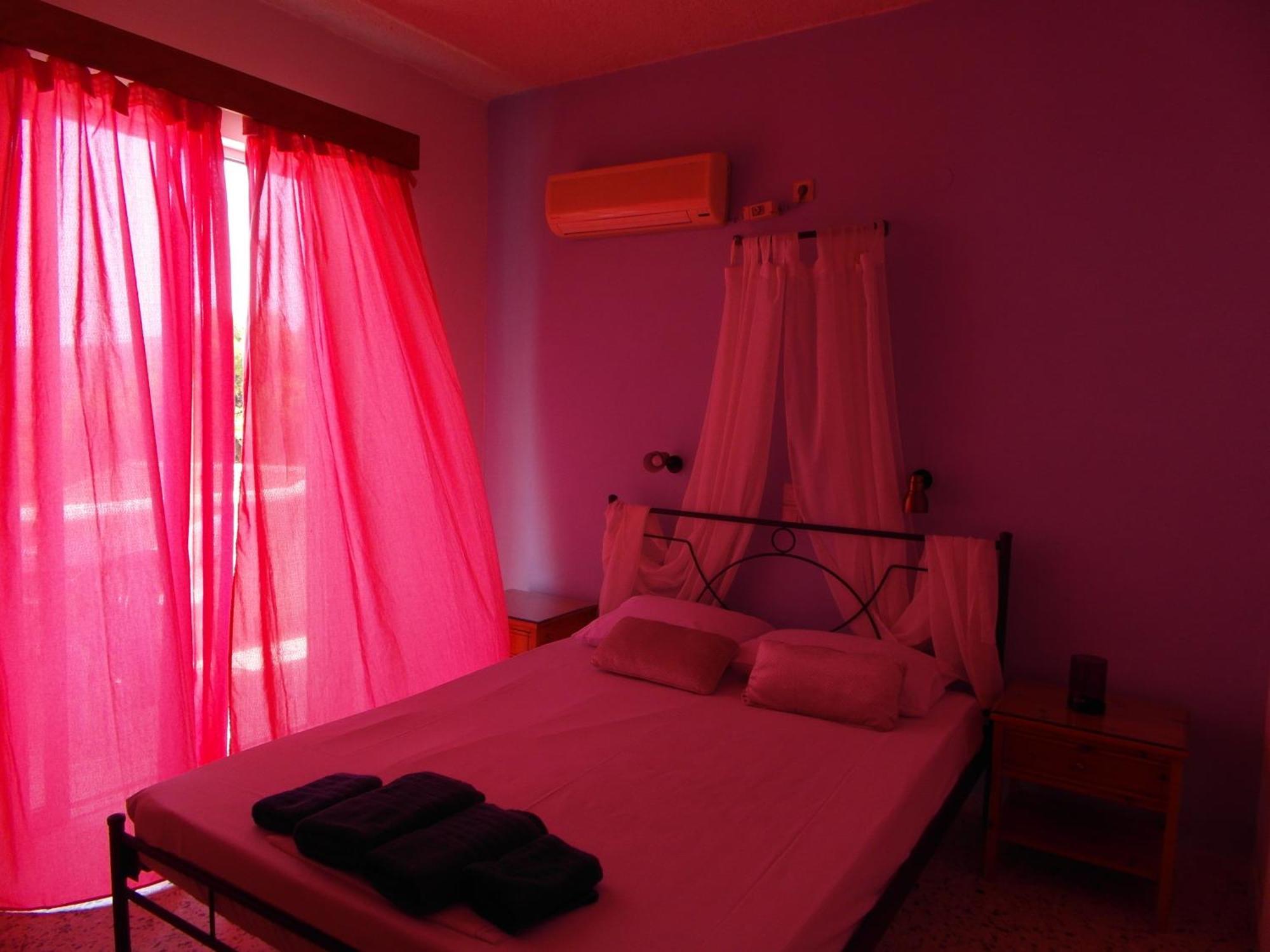 Eri Studios Agia Marina  ห้อง รูปภาพ
